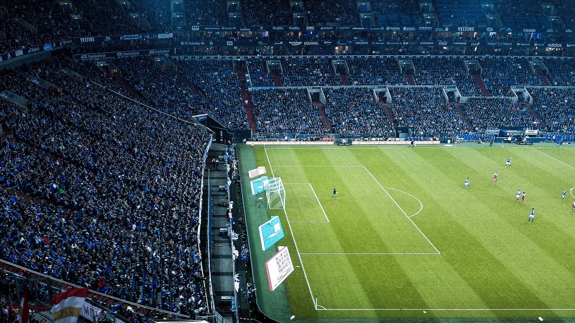 _现场直击:激烈对决中瞬间点燃全场气氛_,激烈的对弈